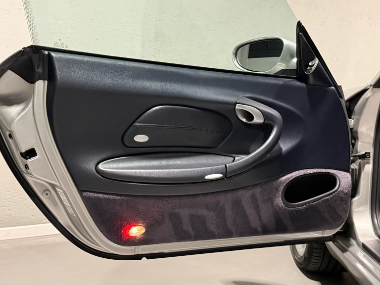 PORSCHE 996 CARRERA 4