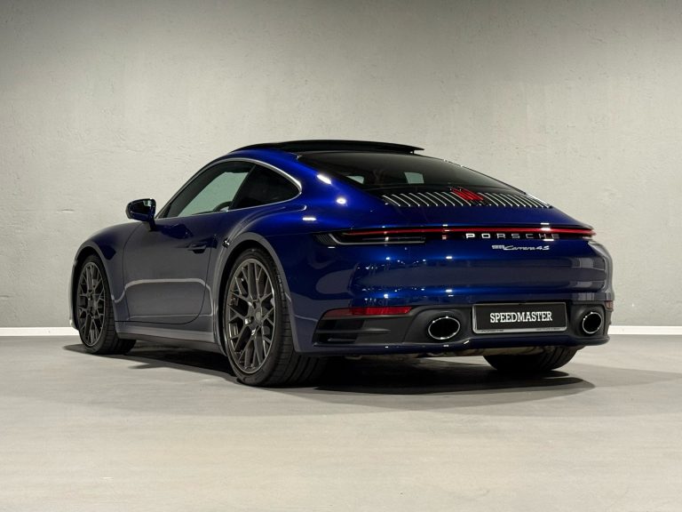 PORSCHE 992 4S