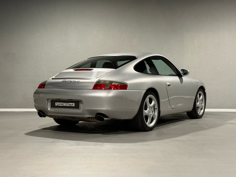 PORSCHE 996 CARRERA 4