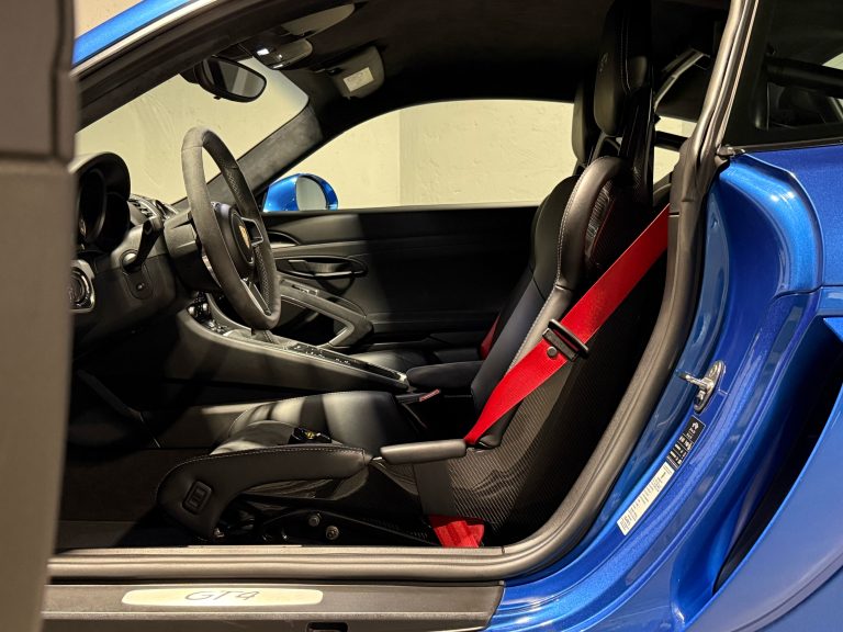 CAYMAN GT4