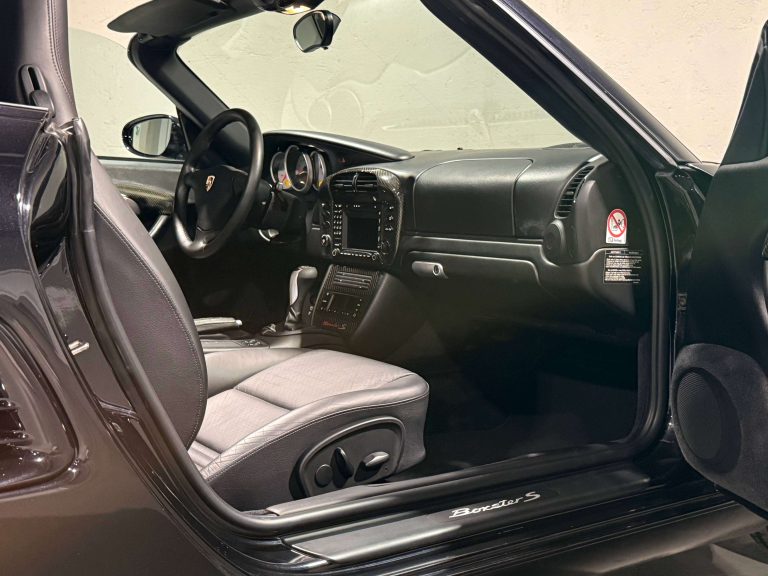 Porsche Boxster 3