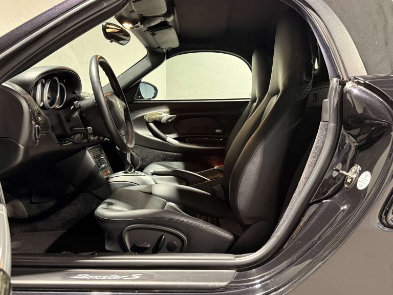 Porsche Boxster 3