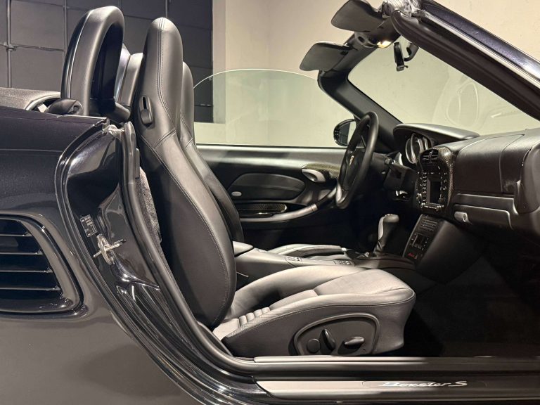 Porsche Boxster 3