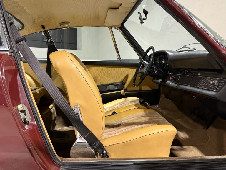 PORSCHE 911 2