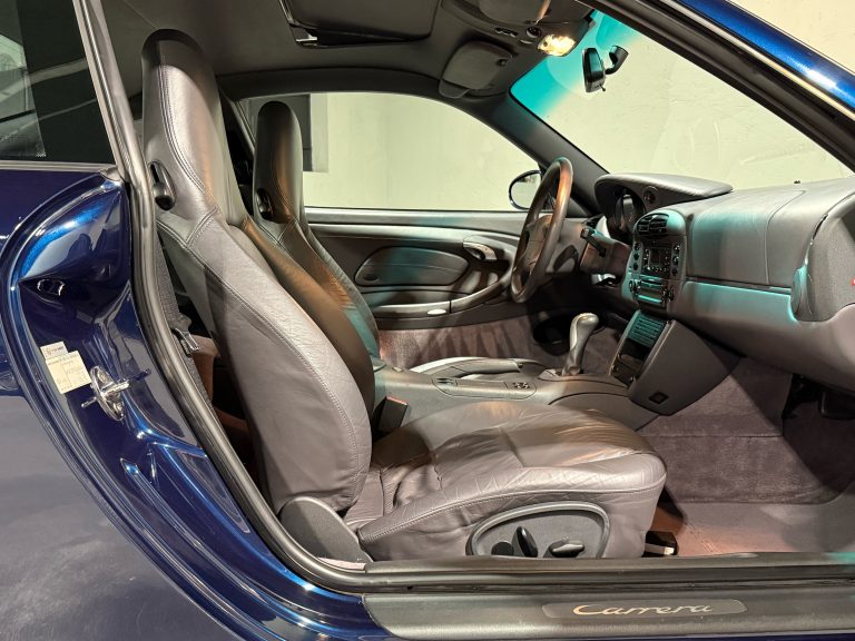 PORSCHE 996
