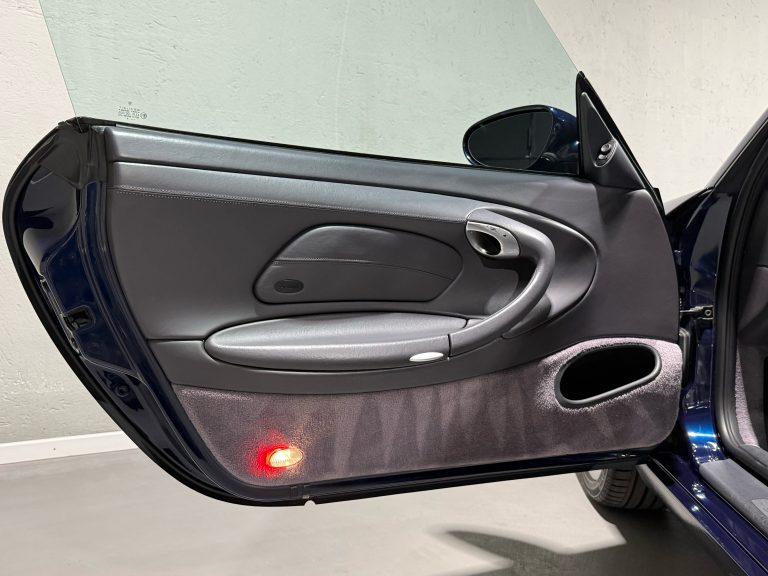 PORSCHE 996