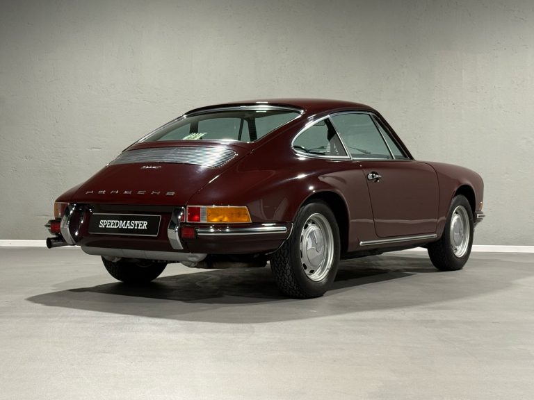 PORSCHE 911 2